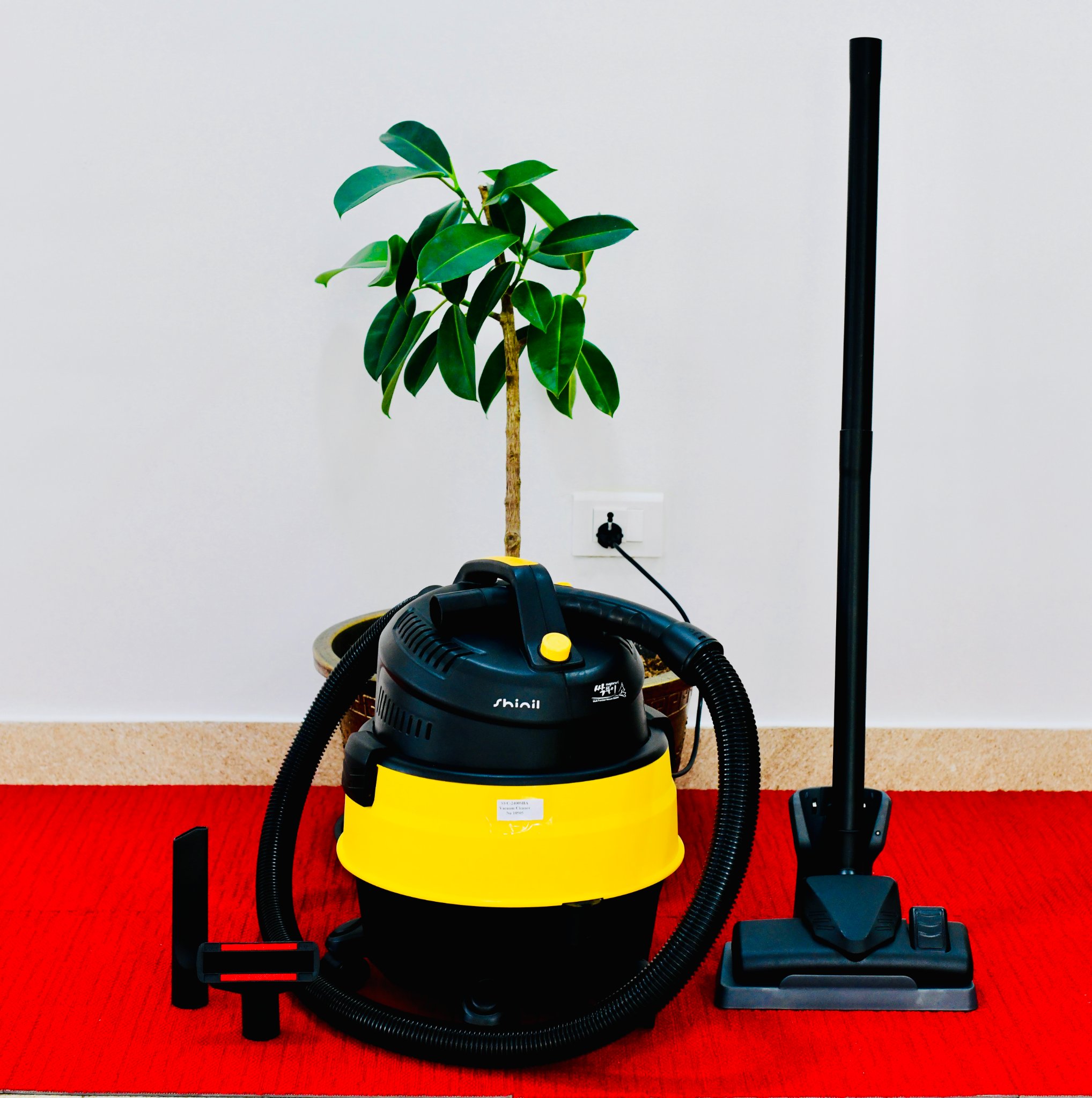 Shinil Wet And Dry Vacuum Cleaner - SVC-2400SHA